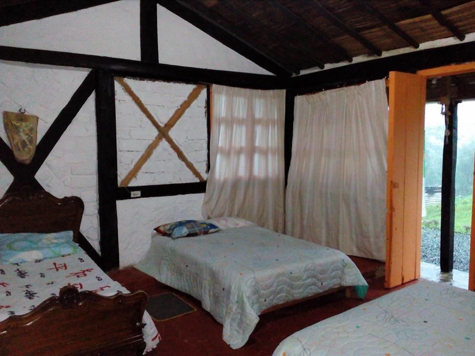 Tarragona Hostal Санта Роса де Кабал Екстериор снимка