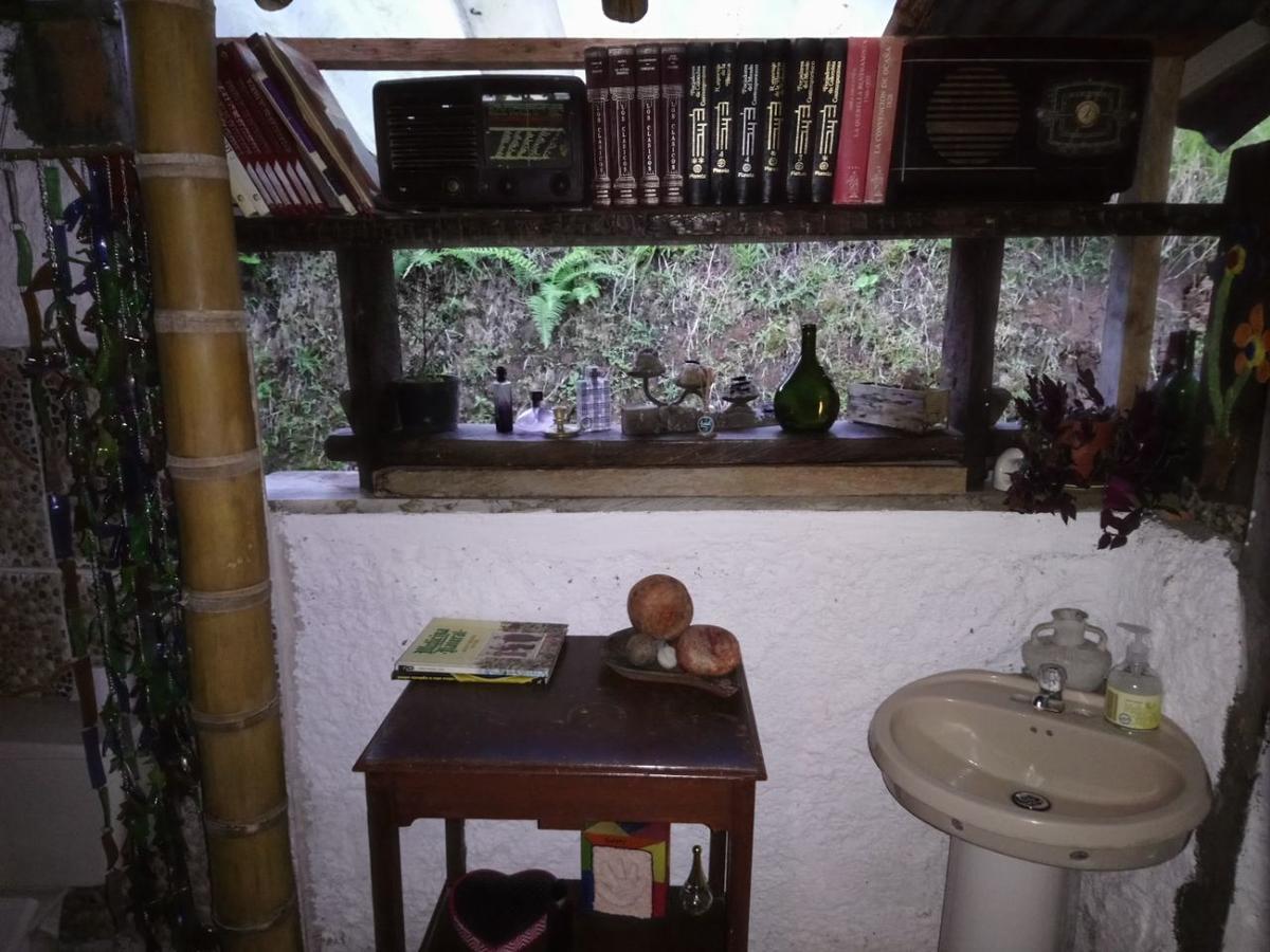 Tarragona Hostal Санта Роса де Кабал Екстериор снимка
